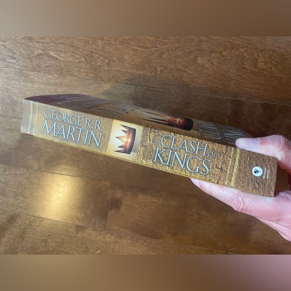 *SOLD* Game of Thrones: A Clash of Kings by George R.R. Martin (Book 2) - Picture 5 of 5